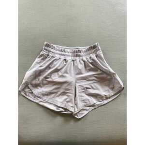 Lululemon women's size 8 high rise Hotty hot shorts lilac pastel lavender light